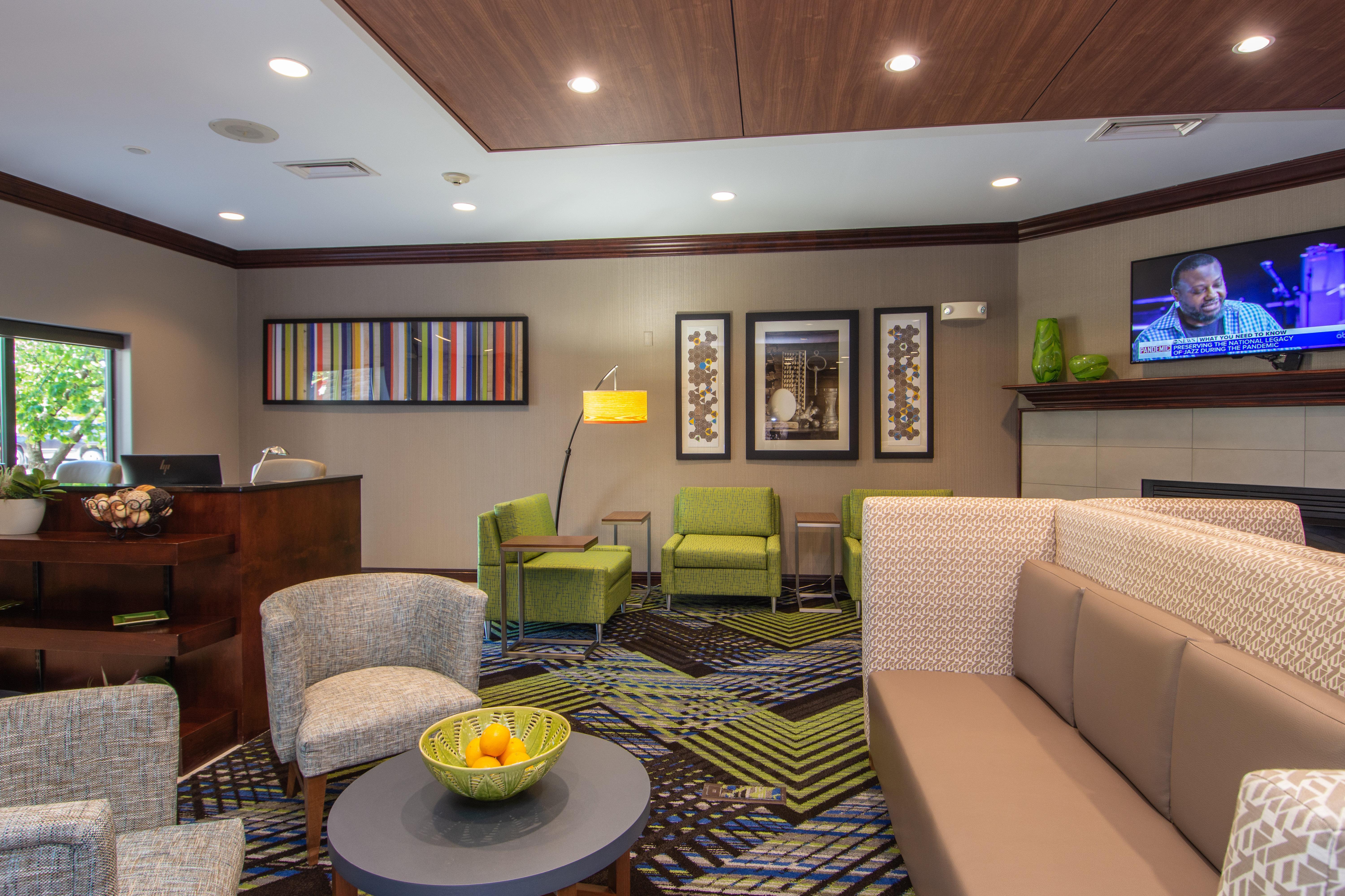 Holiday Inn Express And Suites Springfield Medical District By Ihg Eksteriør billede
